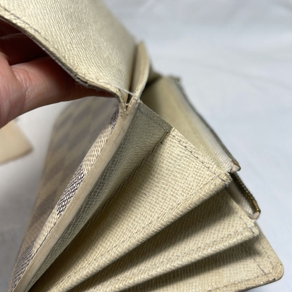 AUTHENTIC LV damier azur wallet (Sarah) - Picture 9 of 12